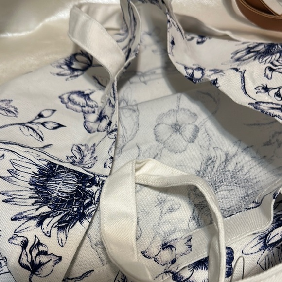 Chico's Blue and White Artistic Tote Bag - Picture 3 of 5